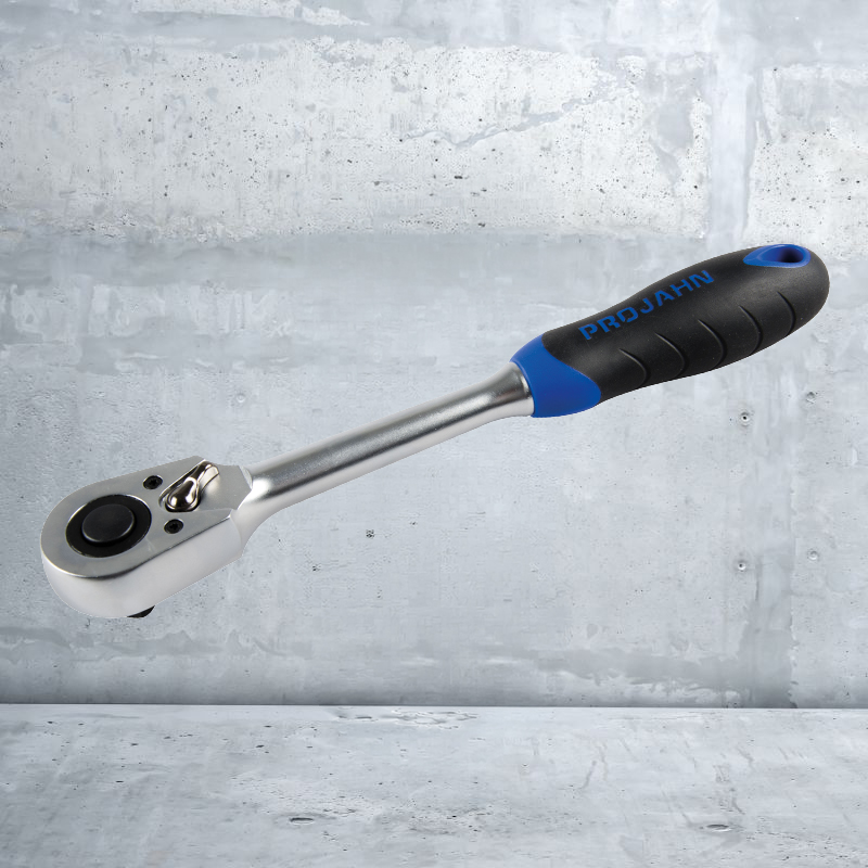 Knarren u. Stecknüsse