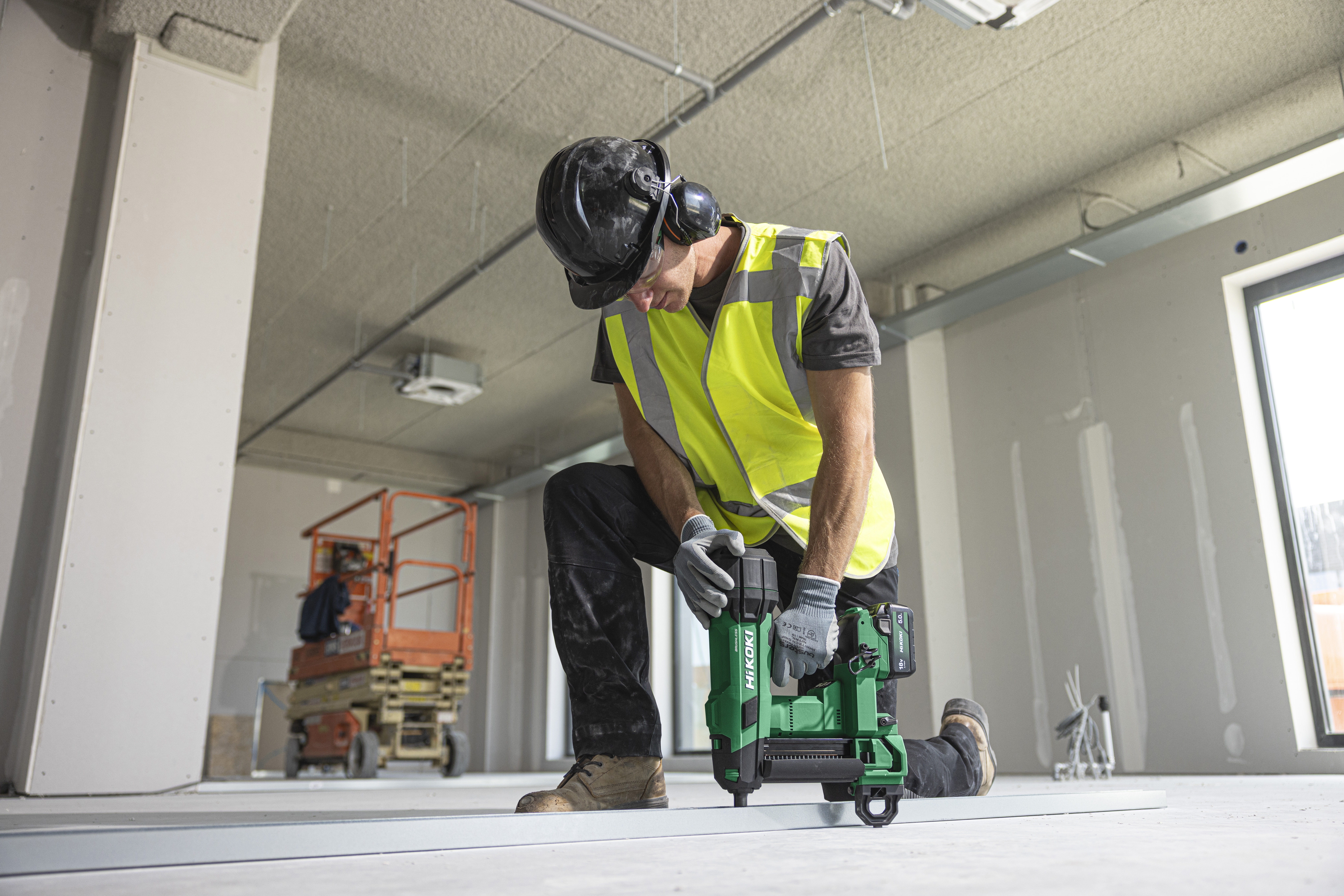 Akku-Betonnagler HiKOKI NC1840DA BASIC + Koffer