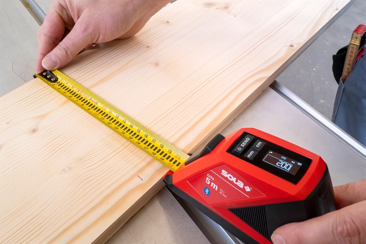 Digitales Rollbandmaß SOLA CITO inkl. Tasche